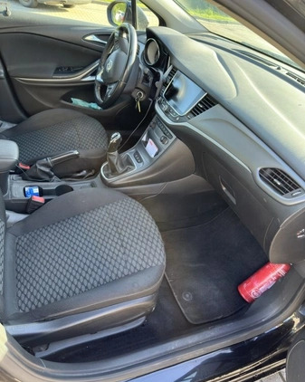 Opel Astra cena 29500 przebieg: 170000, rok produkcji 2017 z Poznań małe 407